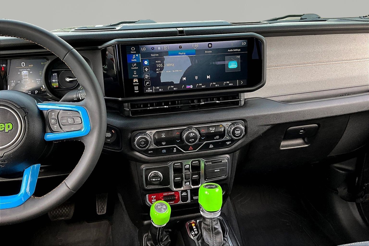 Used 2024 Jeep Wrangler Unlimited AWD/4WD image 9