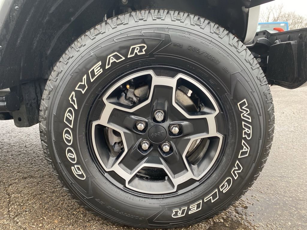 Used 2023 Jeep Gladiator Mojave w/ LED Lighting Group image 9