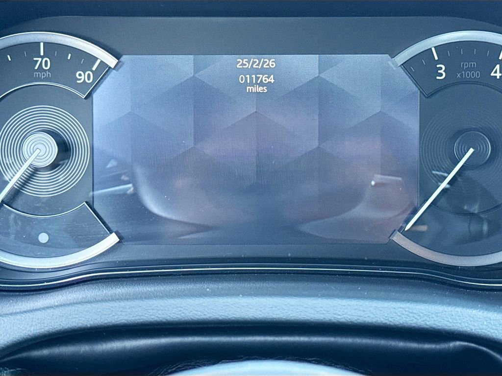 Used 2023 Jaguar E-PACE SE image 13