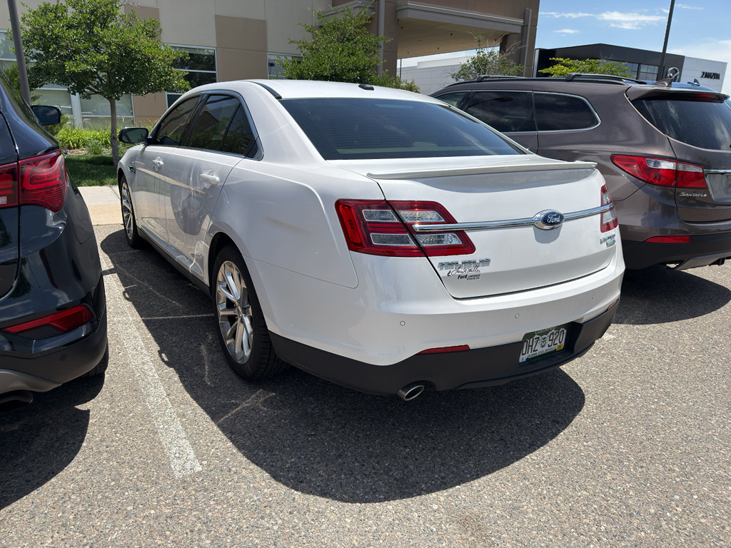 Used 2016 Ford Taurus Limited w/ Equipment Group 301A AWD/4WD image 2