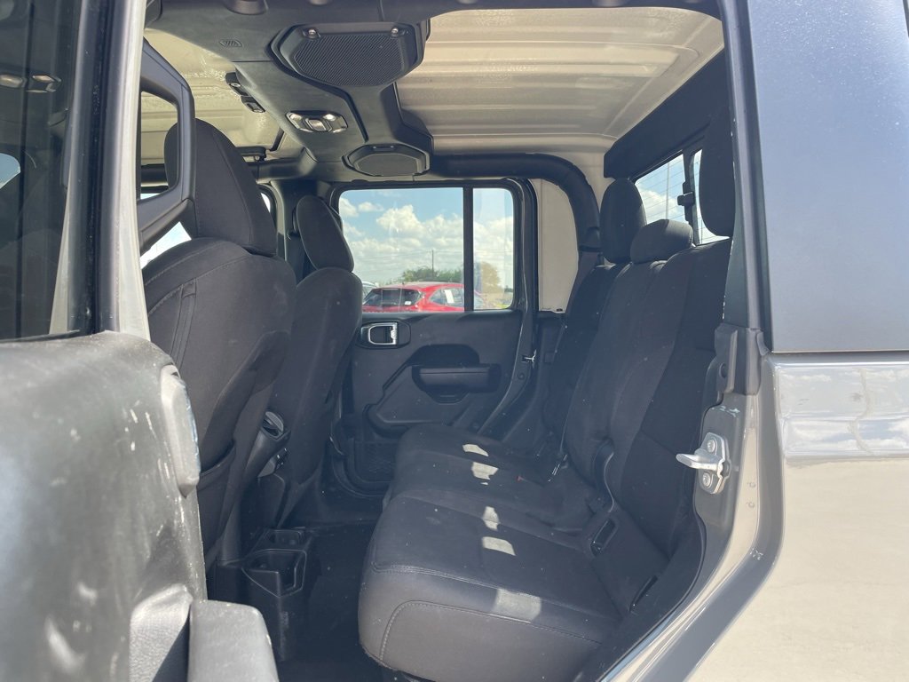 Used 2023 Jeep Gladiator Sport image 16