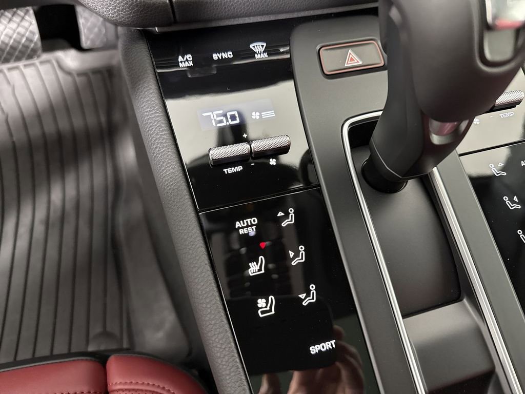 New 2026 Porsche Macan AWD/4WD image 31