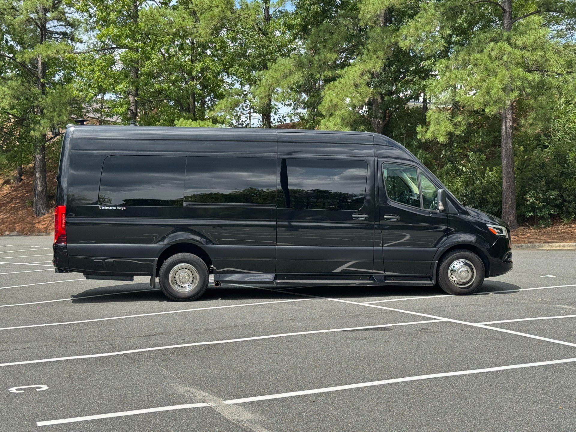 Used 2022 Mercedes-Benz Sprinter 3500 image 14