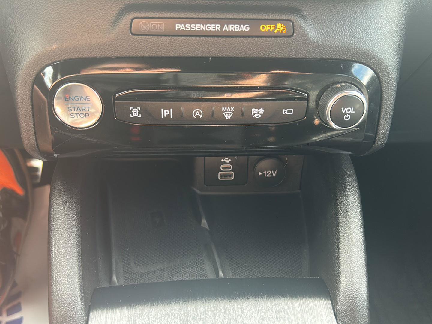 Used 2024 Ford Escape ST-Line Elite w/ Premium Technology Package AWD/4WD image 18