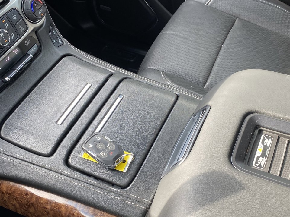 Used 2018 Chevrolet Tahoe Premier image 16