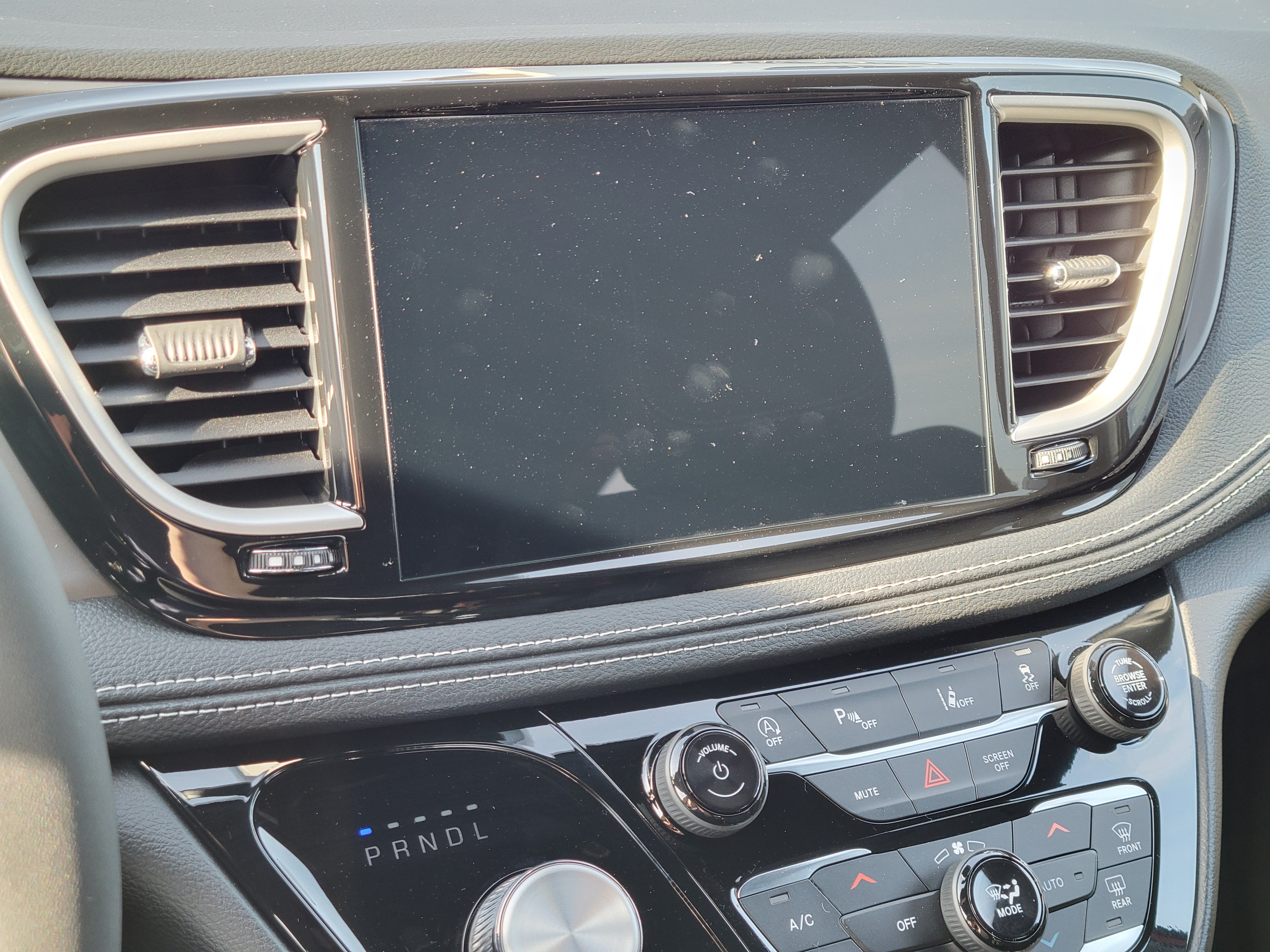New 2027 Chrysler Pacifica Select FWD image 14