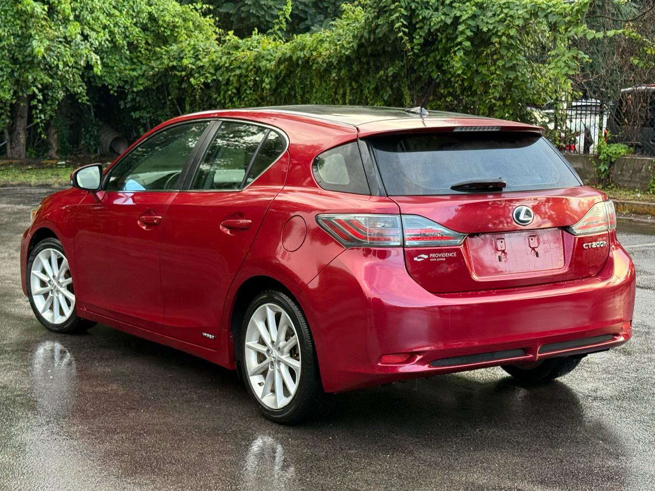 Used 2011 Lexus CT 200h Premium w/ Premium Audio Pkg FWD image 3