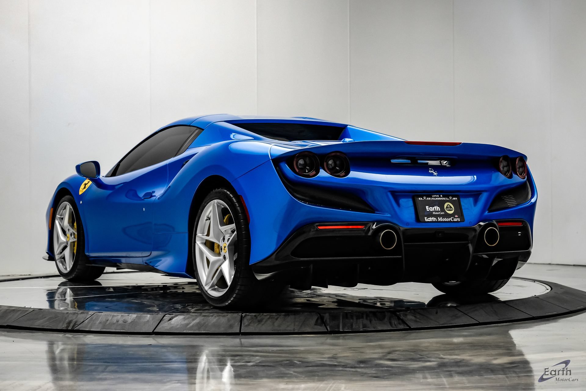 Used 2023 Ferrari F8 Tributo RWD image 14