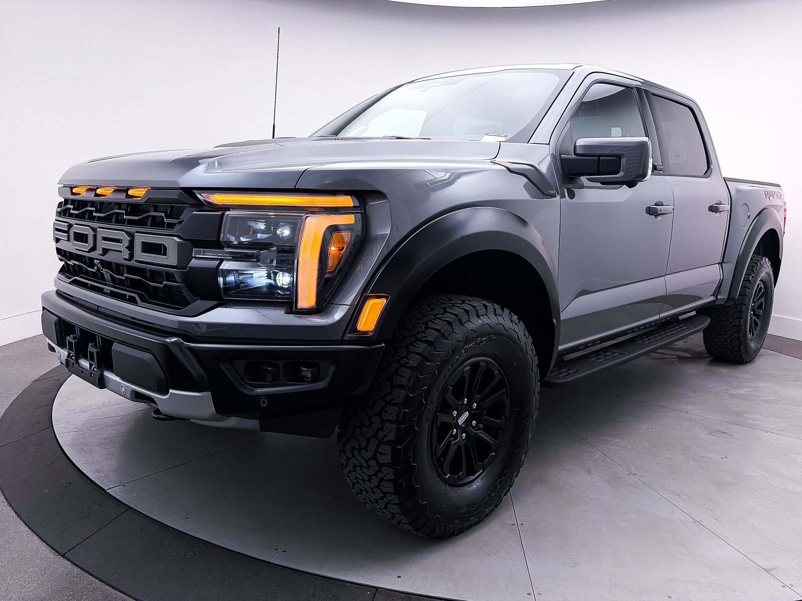 Used 2025 Ford F150 Raptor image 31