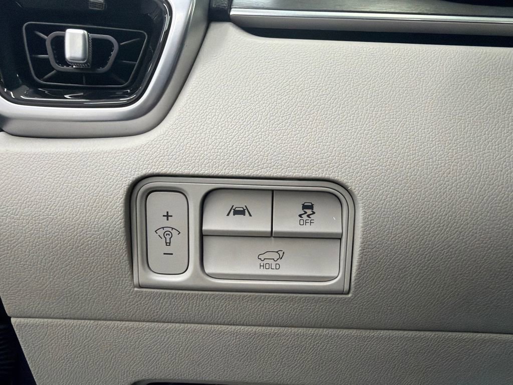 Used 2023 Kia Sorento SX AWD/4WD image 34