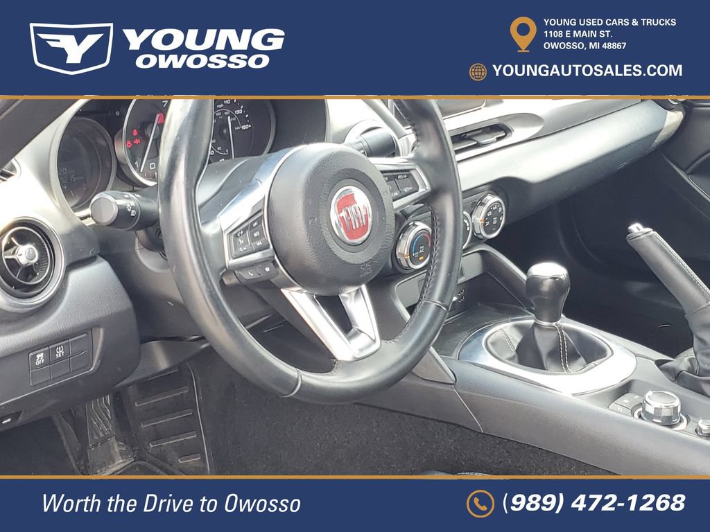 Used 2017 FIAT 124 Spider Classica RWD image 7