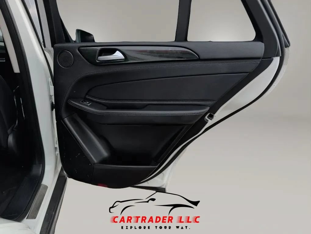 Used 2017 Mercedes-Benz GLE 550e image 22