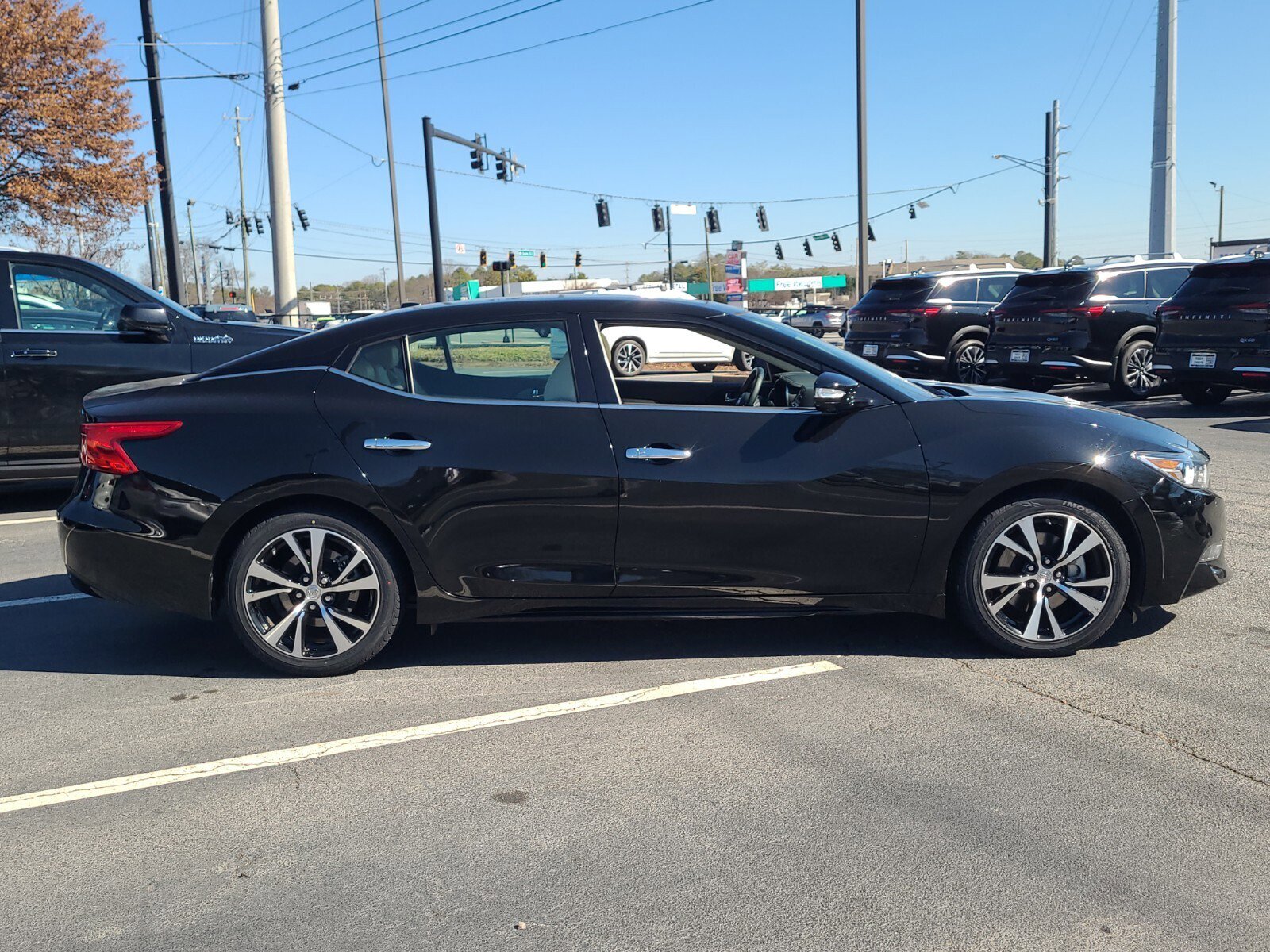Used 2018 Nissan Maxima Platinum image 5