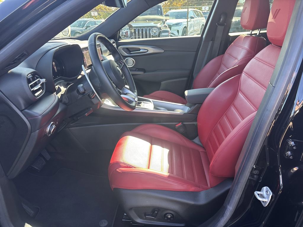 Used 2024 Dodge Hornet R/T Plus w/ Tech Pack Plus w/o Parking image 11