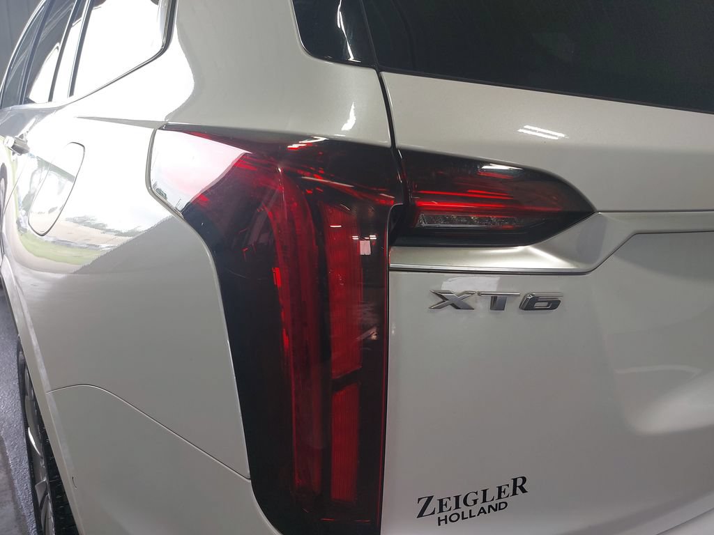Used 2021 Cadillac XT6 Premium Luxury AWD/4WD image 37