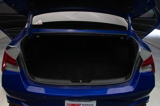 Used 2023 Hyundai Elantra Limited w/ Cargo Package FWD image 20