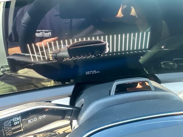 Certified 2025 Cadillac Optiq Luxury 2 w/ LPO, Floor Liner Package AWD/4WD image 6