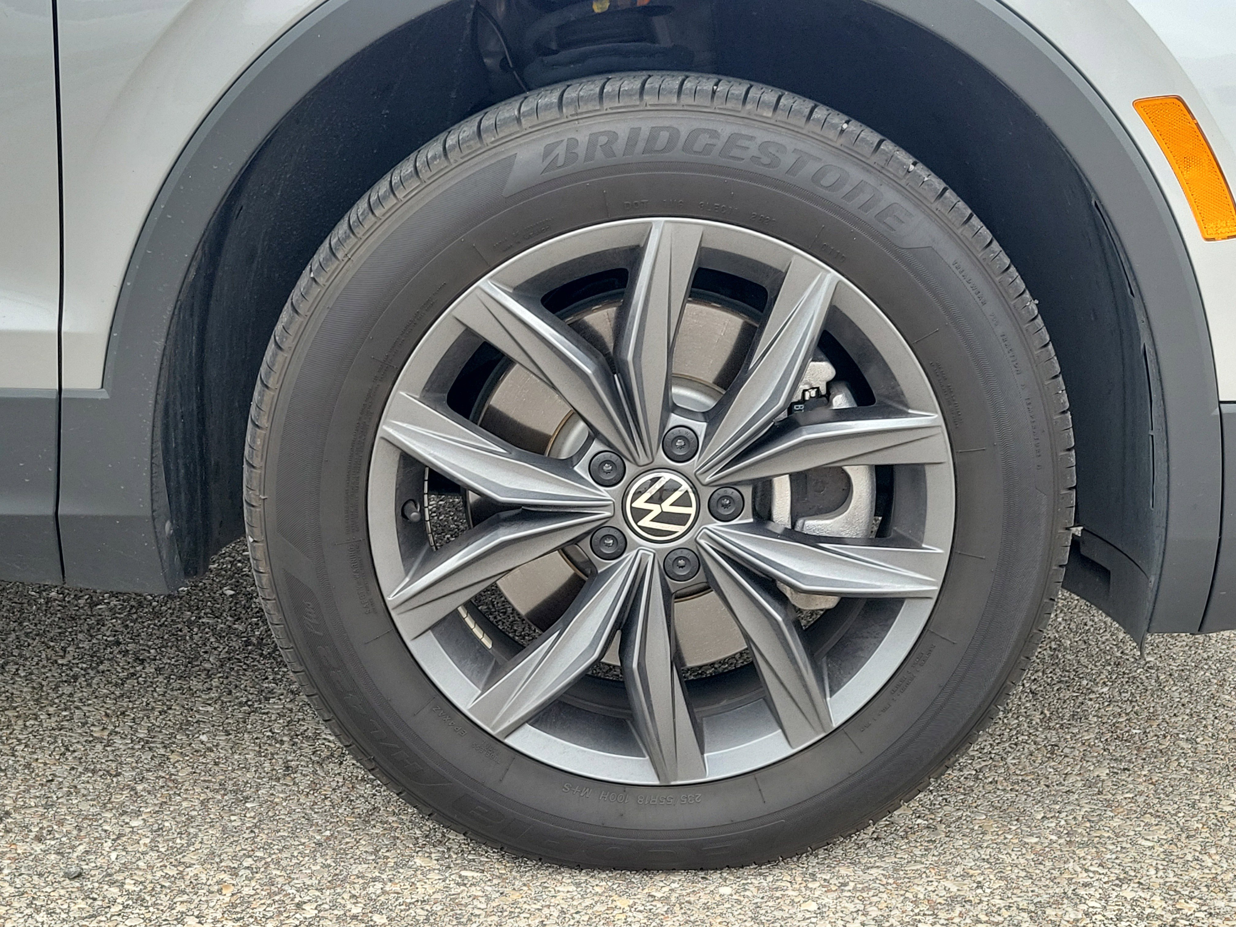 Used 2024 Volkswagen Tiguan SE image 7