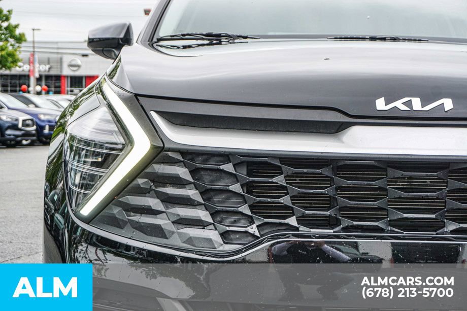 Used 2025 Kia Sportage LX FWD image 12
