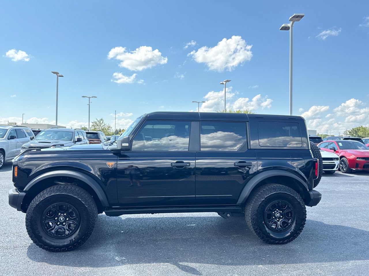 Used 2025 Ford Bronco Badlands AWD/4WD image 6