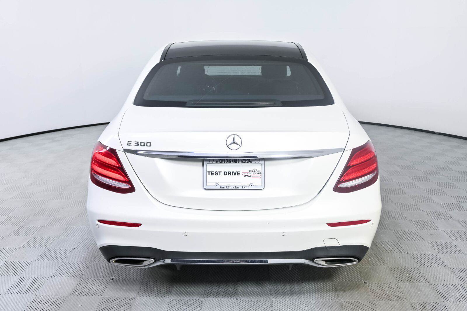 Used 2017 Mercedes-Benz E 300 image 29