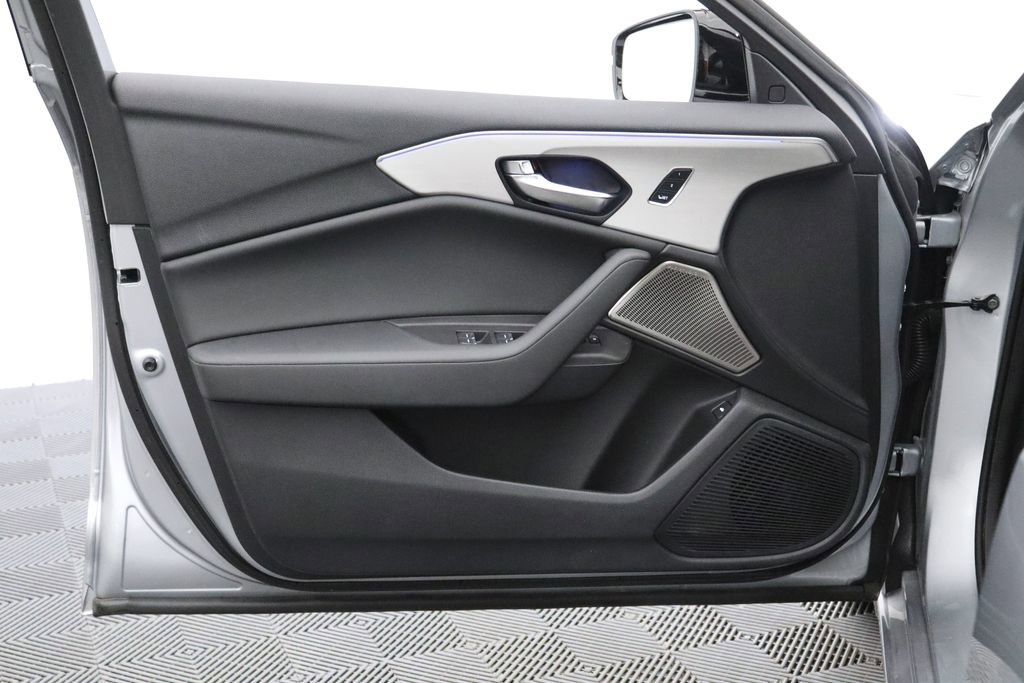 Used 2023 Acura TLX w/ Technology Package image 11