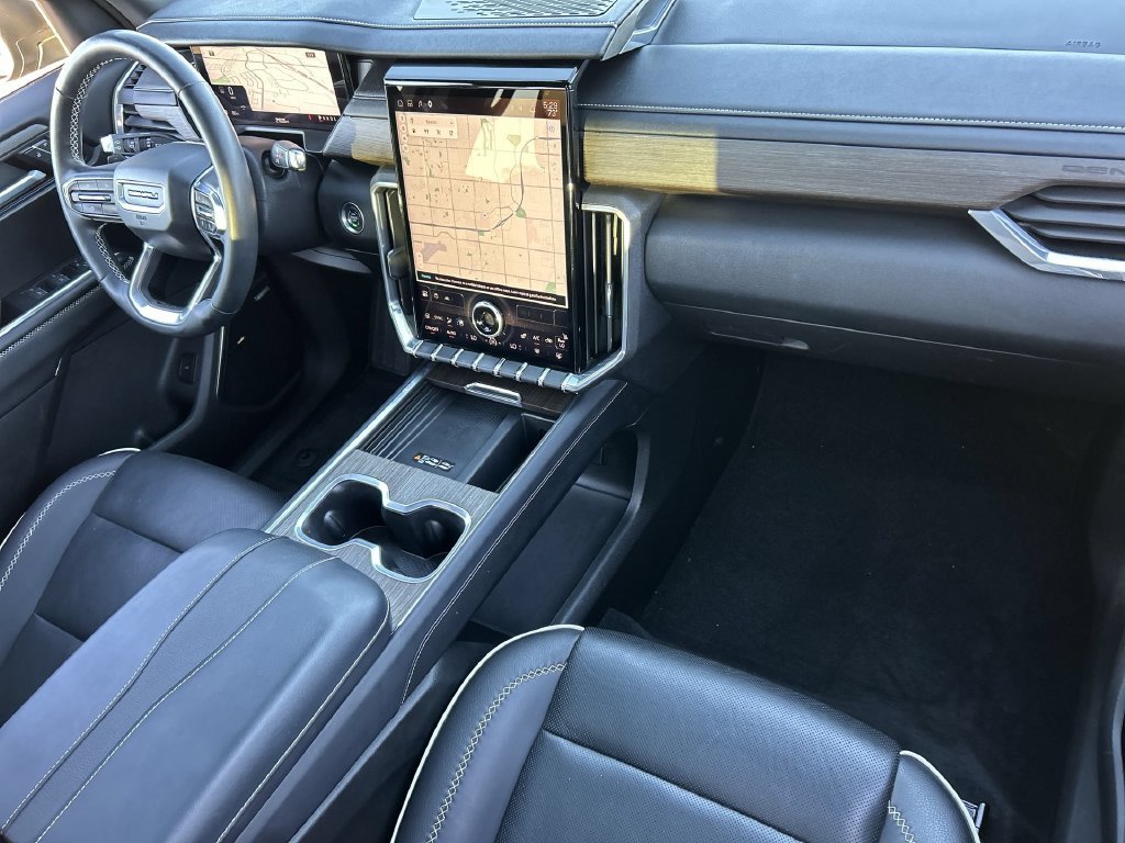 Used 2025 GMC Acadia Denali FWD image 29
