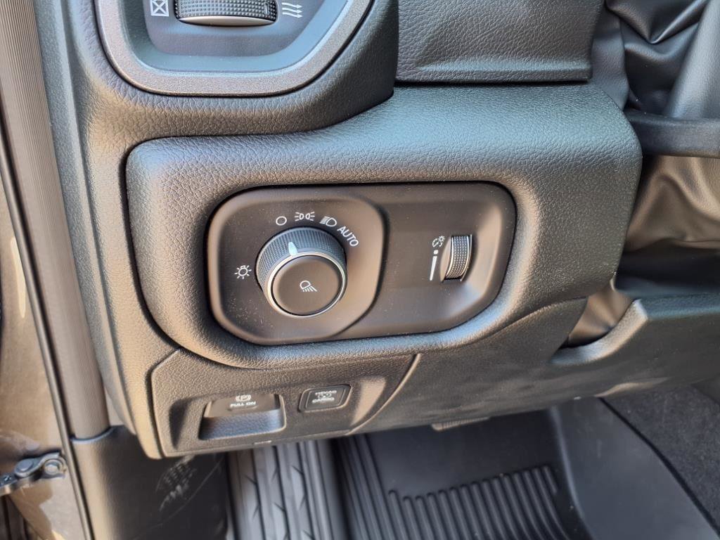 New 2025 RAM 1500 Tradesman image 8