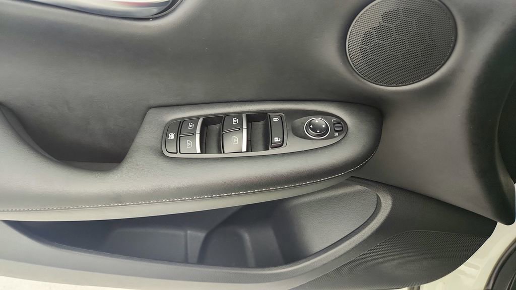 Used 2020 INFINITI QX50 Luxe image 24