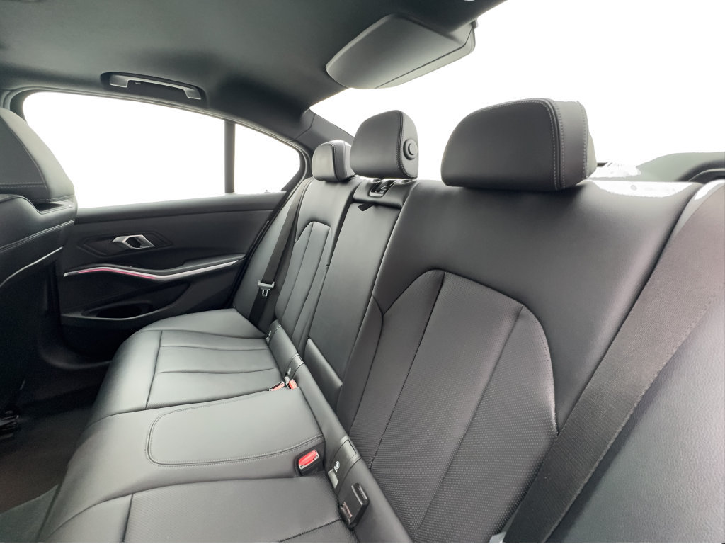 Used 2024 BMW 330i Sedan RWD image 29