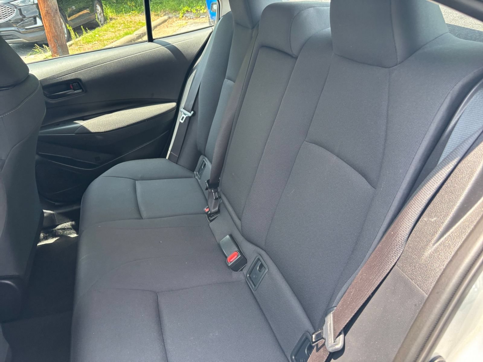 Used 2025 Toyota Corolla LE FWD image 33