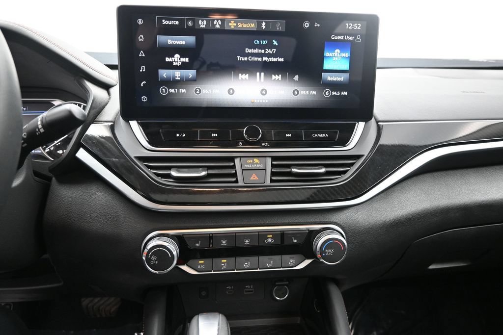 Used 2024 Nissan Altima 2.5 SR w/ SR Premium Package AWD/4WD image 17