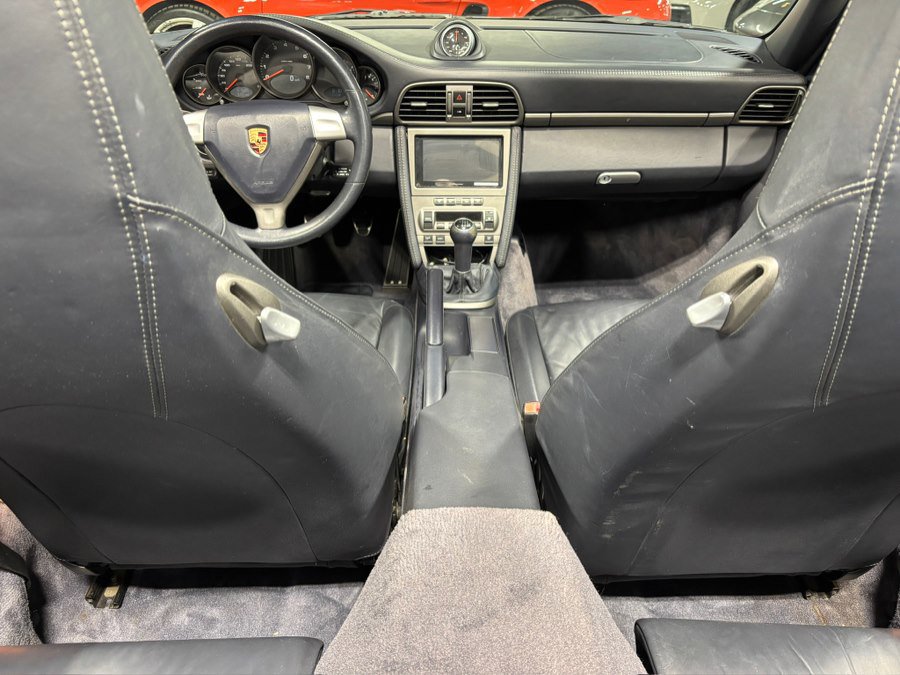 Used 2005 Porsche 911 Carrera RWD image 12