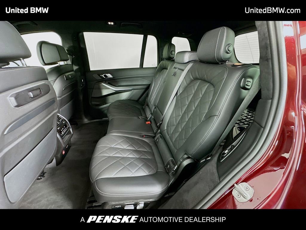 Used 2025 BMW X7 xDrive40i AWD/4WD image 25