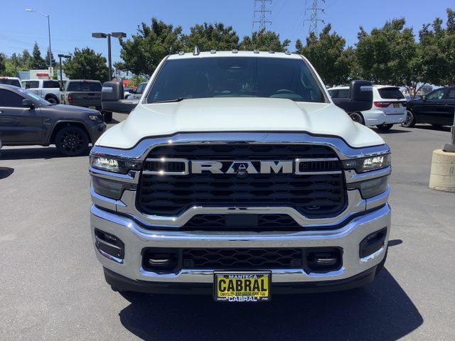 New 2026 RAM 3500 Big Horn AWD/4WD image 4