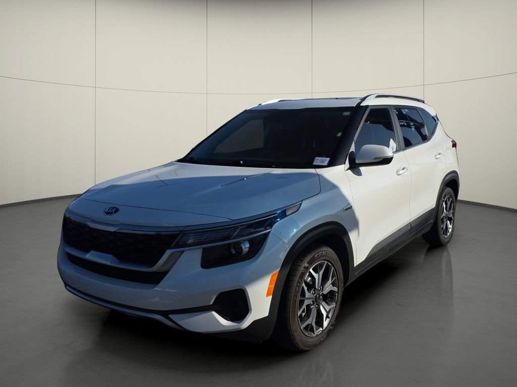 Used 2021 Kia Seltos EX AWD/4WD image 2
