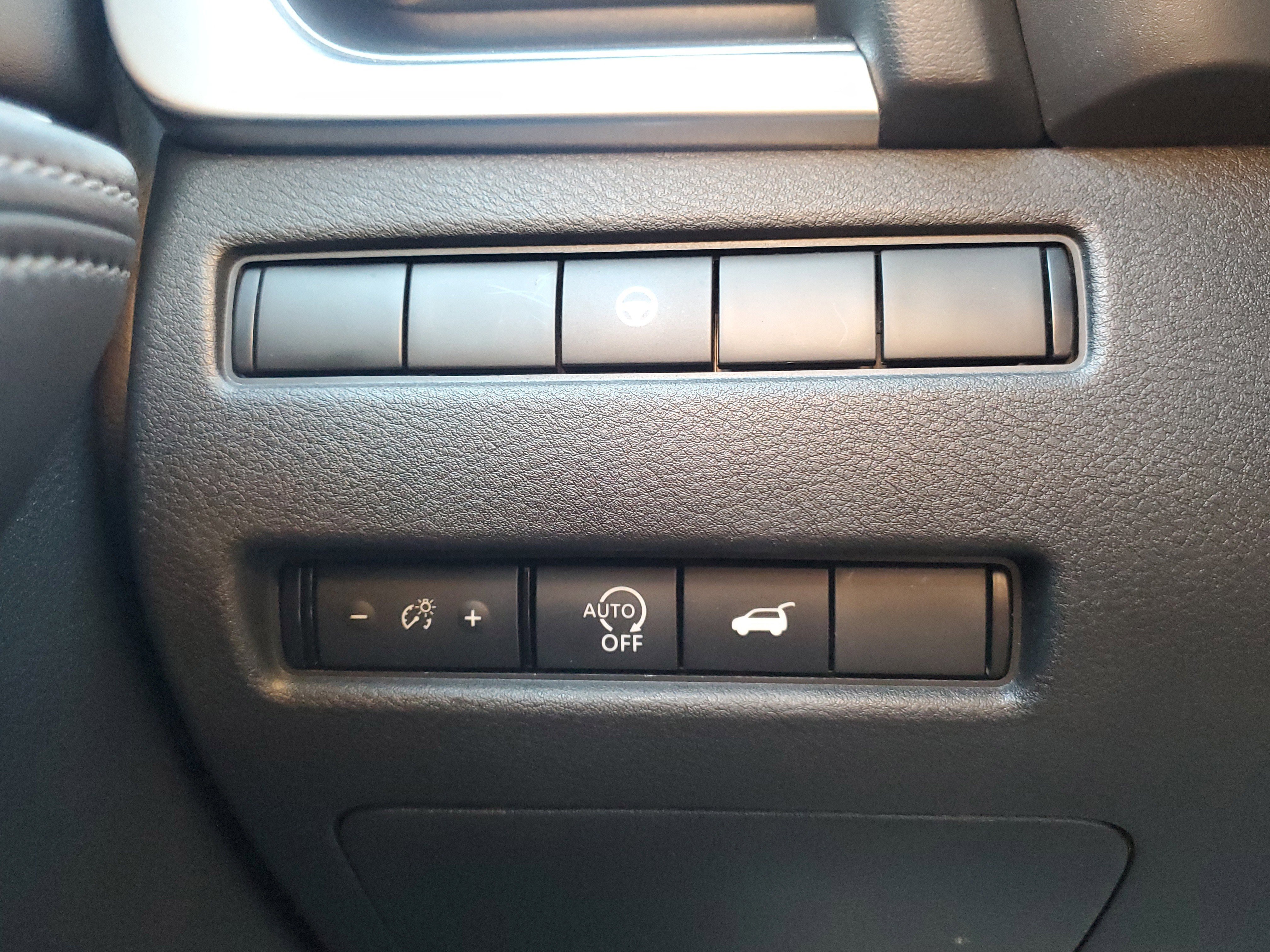 Certified 2024 Nissan Rogue SV image 28