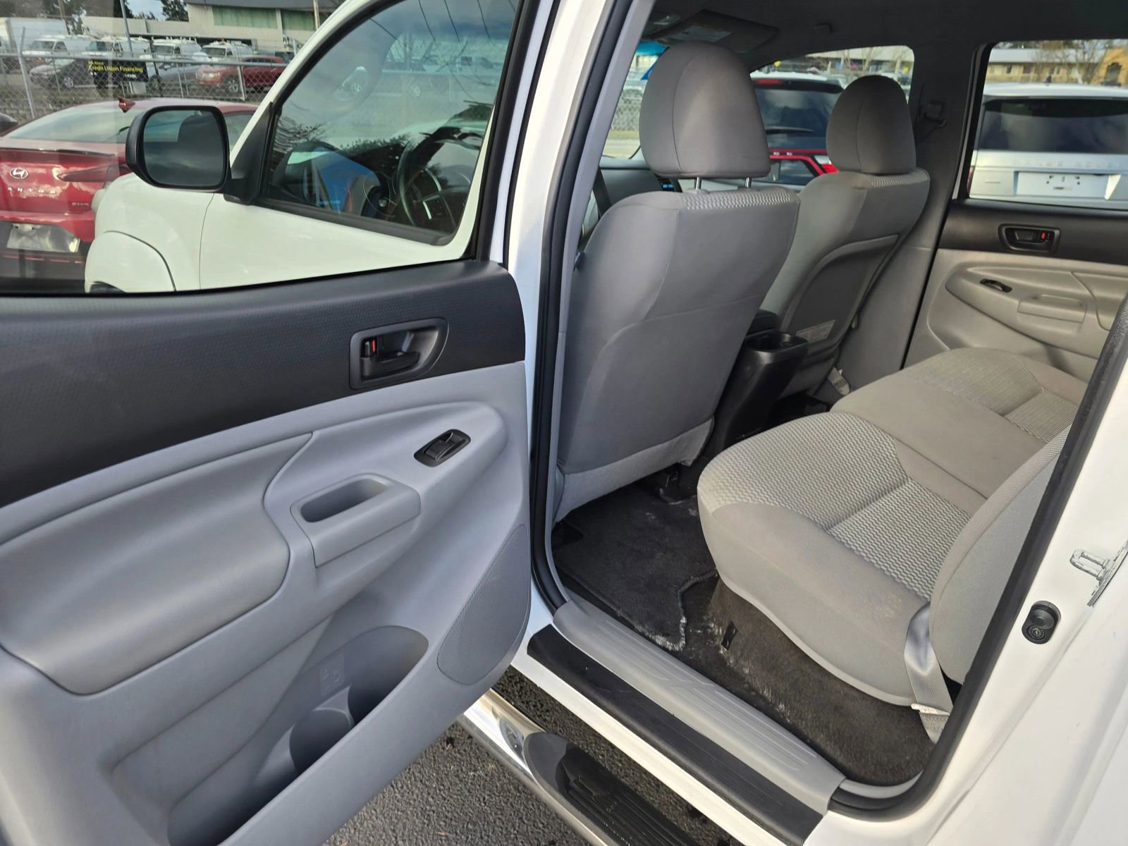 Used 2012 Toyota Tacoma PreRunner image 18