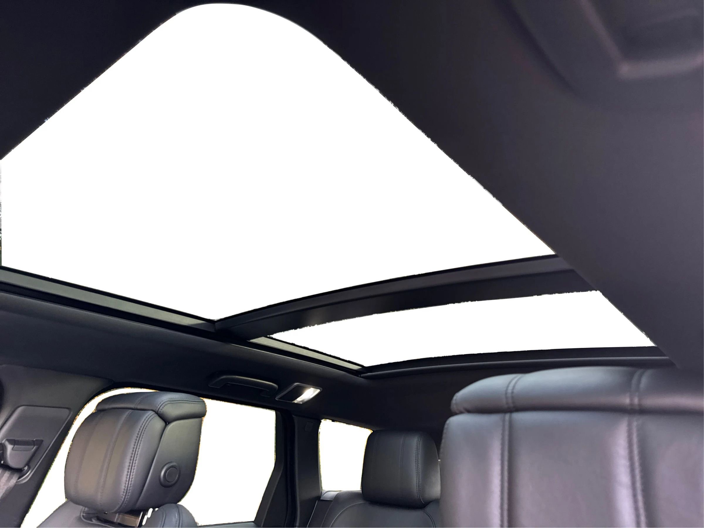 Used 2019 Land Rover Range Rover Sport HSE Dynamic image 24