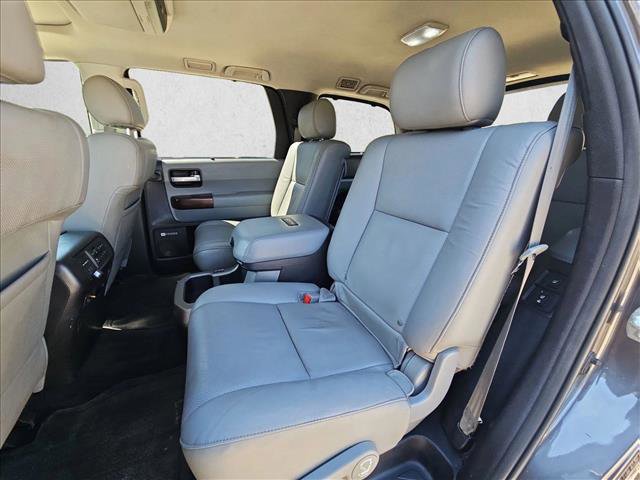 Used 2015 Toyota Sequoia Platinum image 17