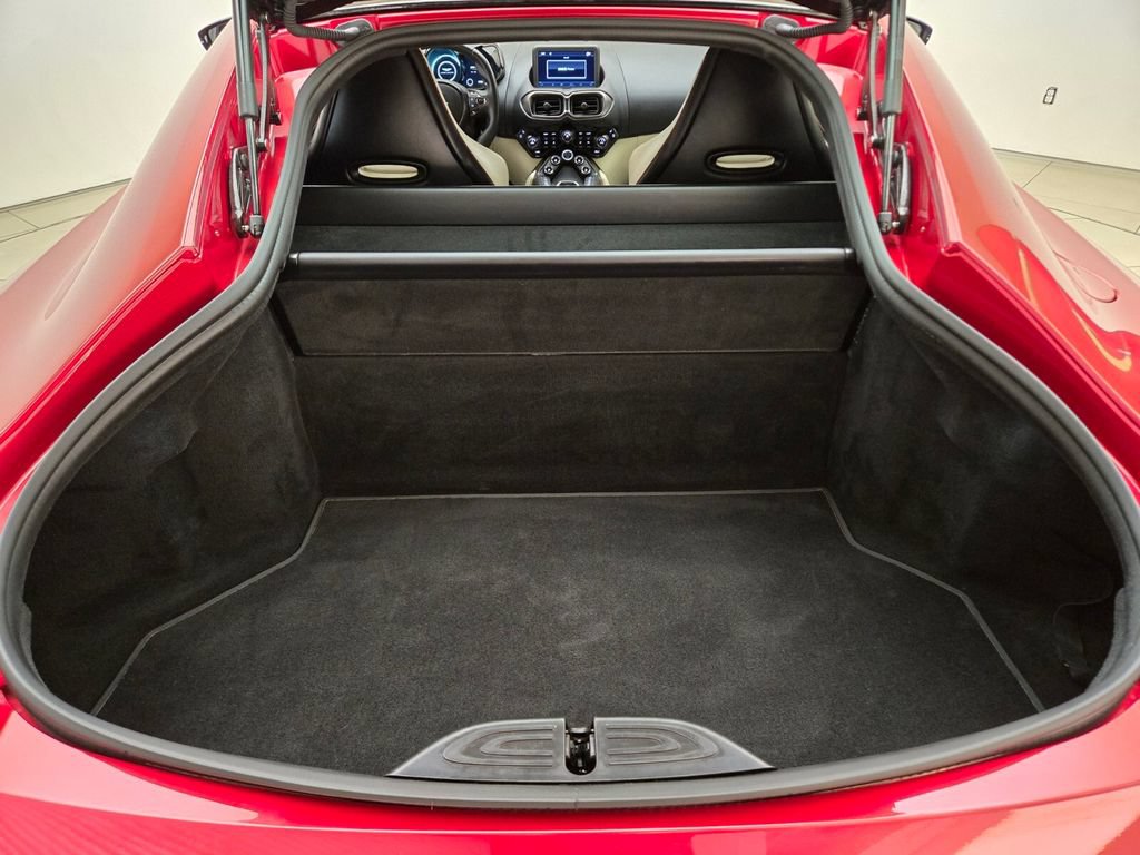Used 2023 Aston Martin V8 Vantage Coupe RWD image 19