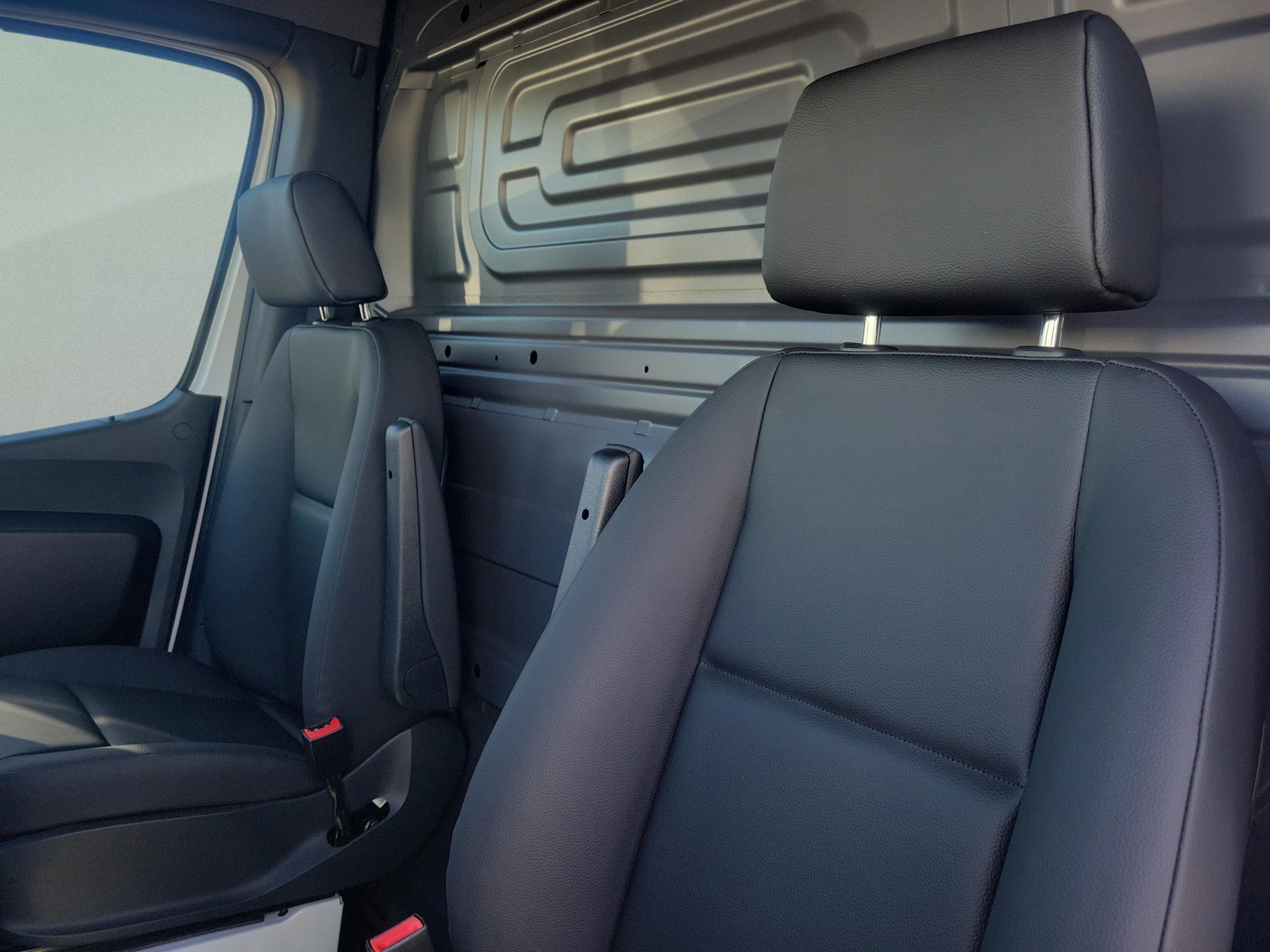 Used 2026 Mercedes-Benz Sprinter 2500 image 10