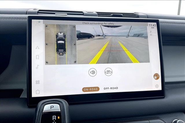 Used 2025 Land Rover Defender 110 S image 26