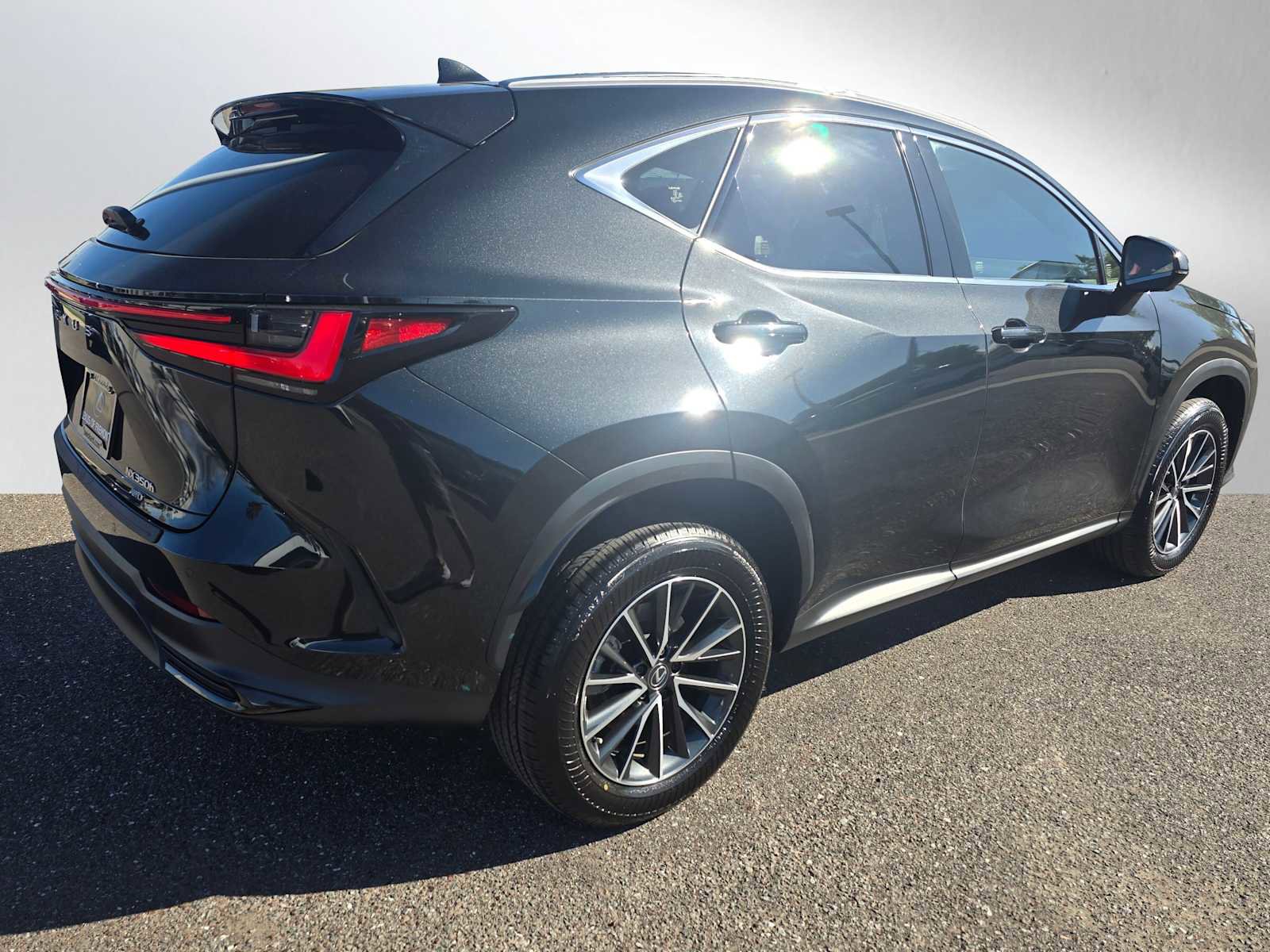 Used 2024 Lexus NX 350h AWD w/ Vision Package image 3