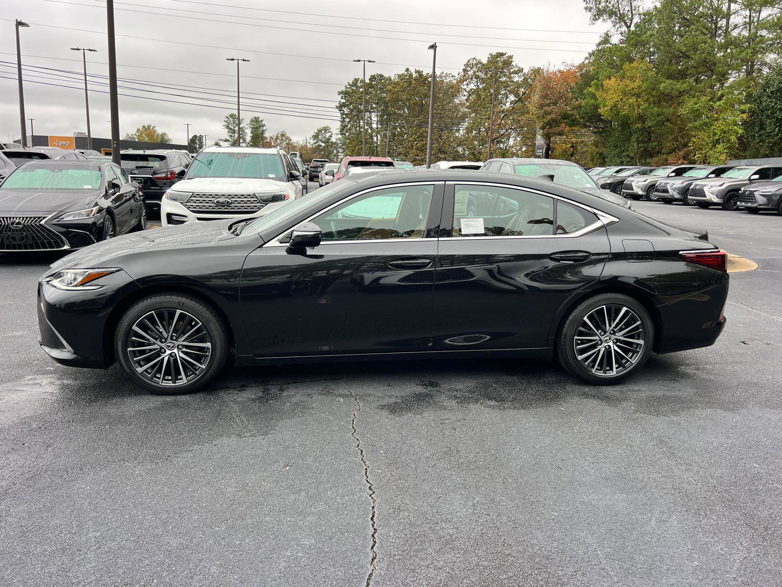 New 2025 Lexus ES 350 w/ Premium Package image 9