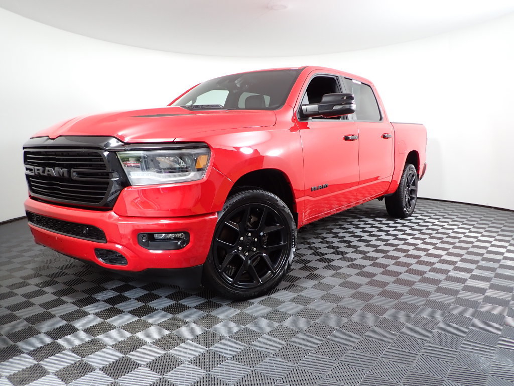 Used 2023 RAM 1500 Laramie AWD/4WD image 2