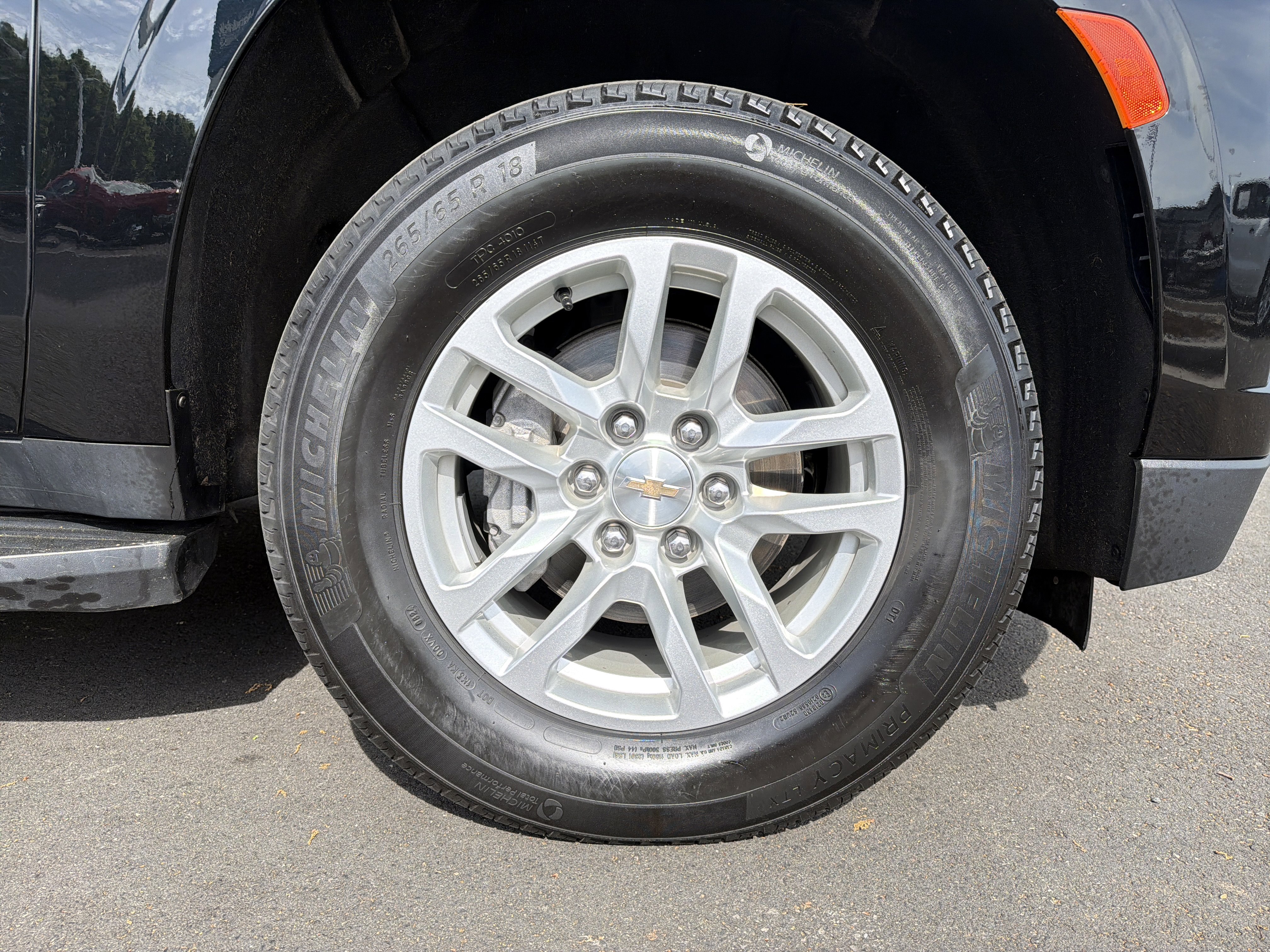 Used 2024 Chevrolet Suburban LT AWD/4WD image 13
