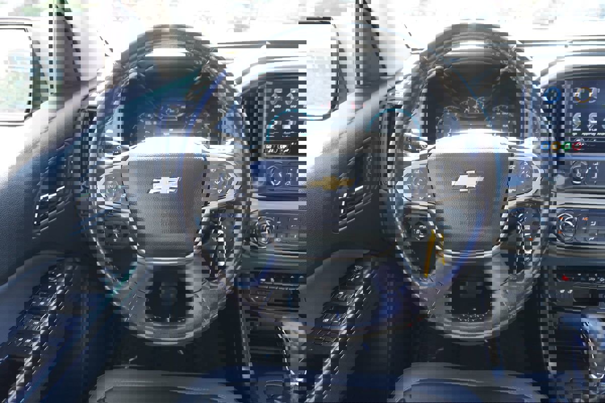 Used 2022 Chevrolet Colorado Z71 AWD/4WD image 21