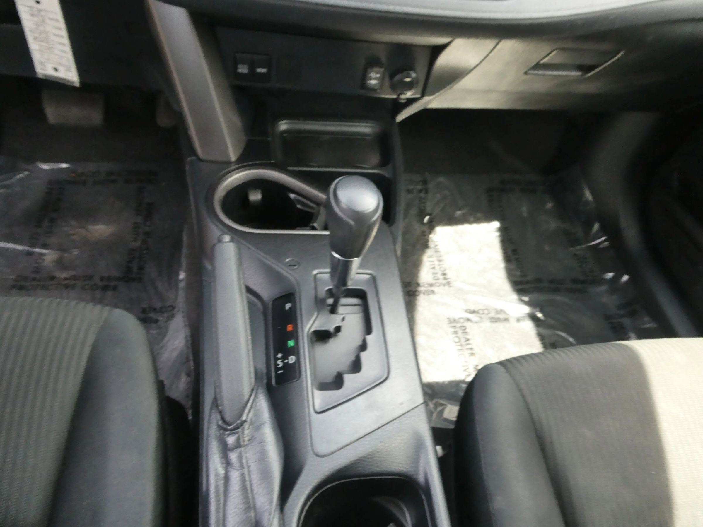 Used 2018 Toyota RAV4 LE AWD/4WD image 21