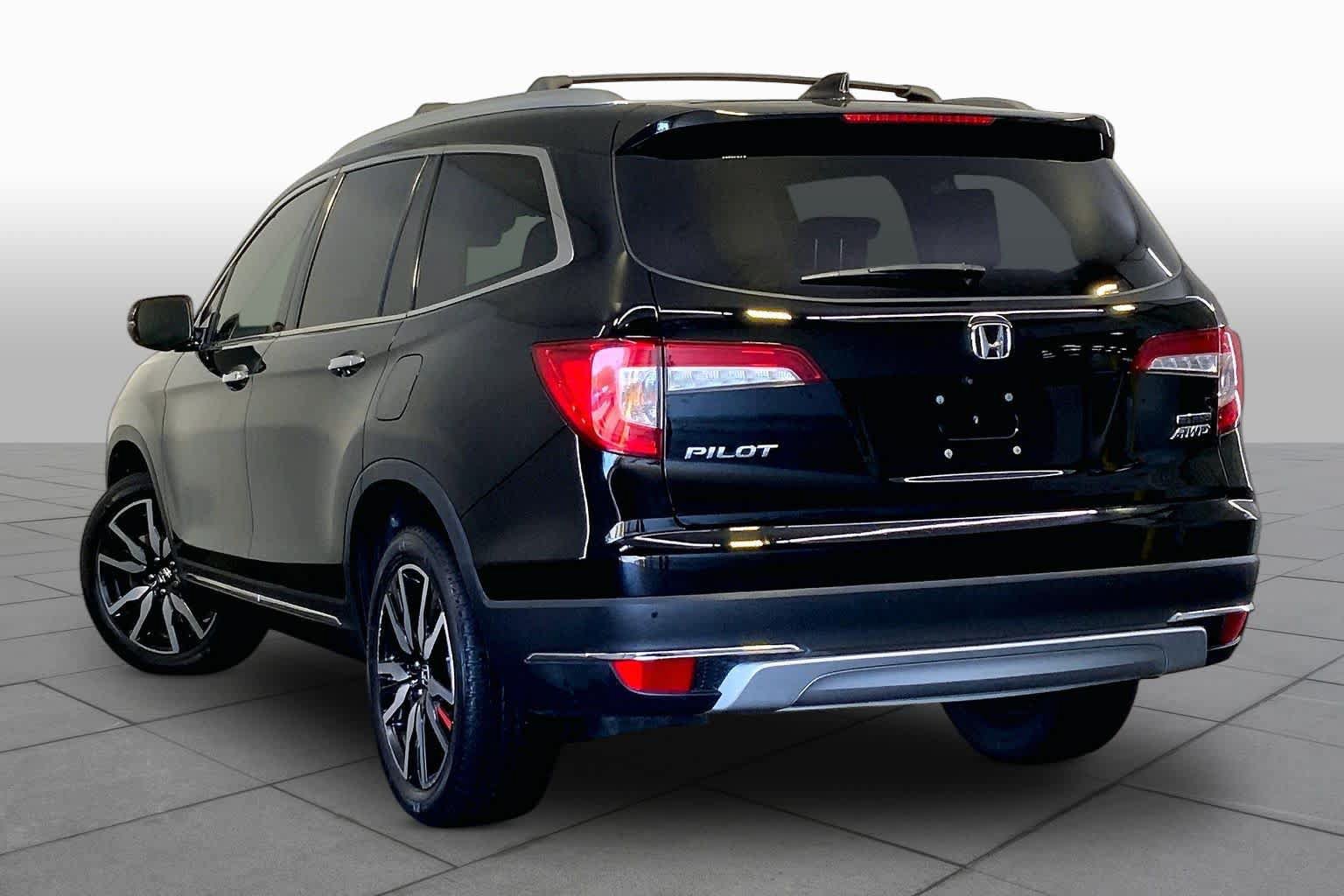 Used 2019 Honda Pilot Touring image 12